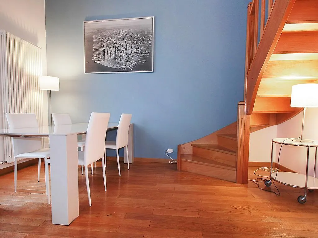מלון Apts Bridgestreet Opera 4*