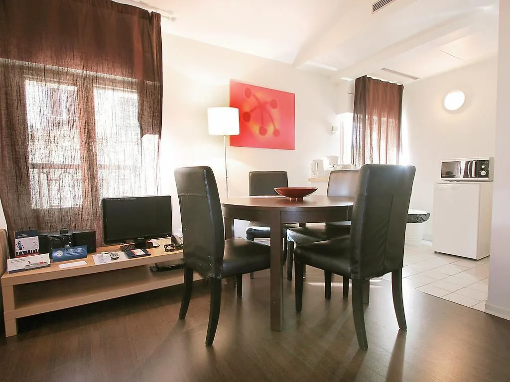 מלון Apts Bridgestreet Opera 4*